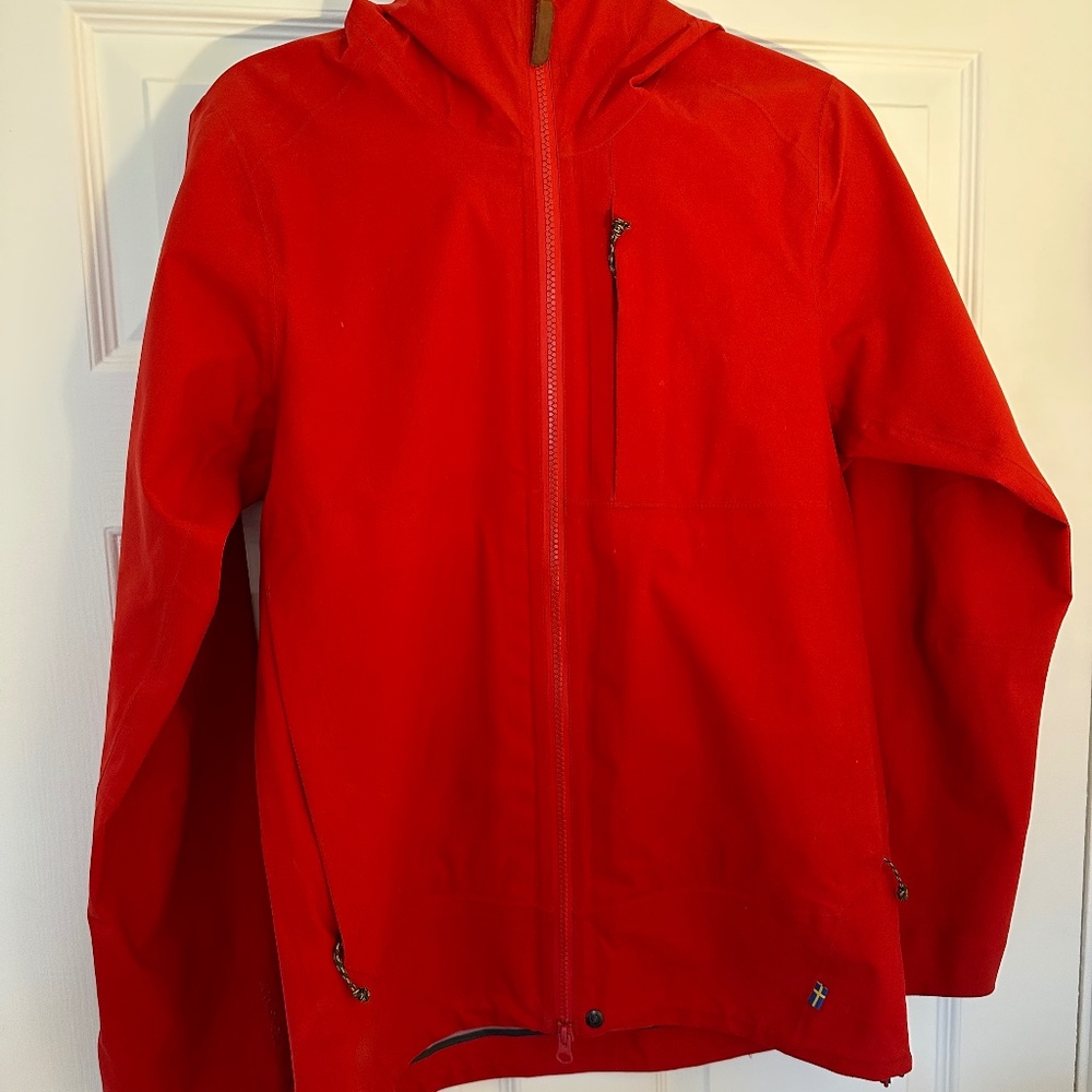 Fjallraven Abisko Eco-Shell Jacket in Red Size M